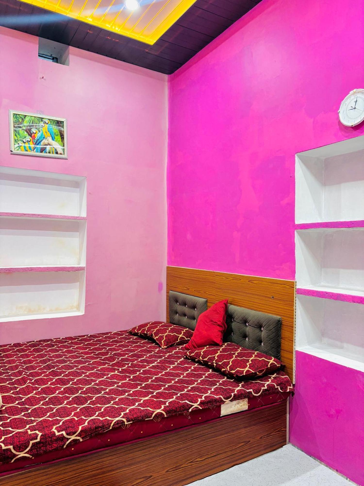 Shivalay Paying Guest House バラナシ エクステリア 写真