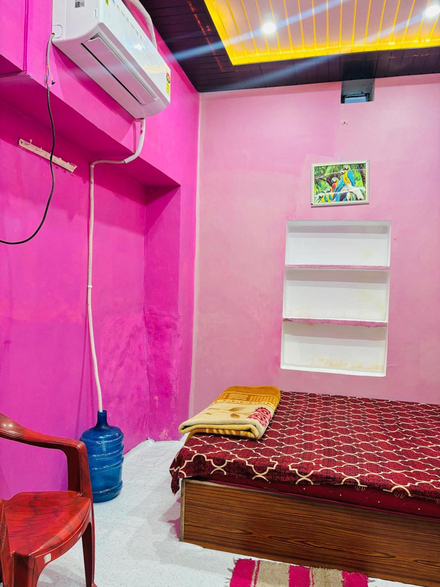 Shivalay Paying Guest House バラナシ エクステリア 写真
