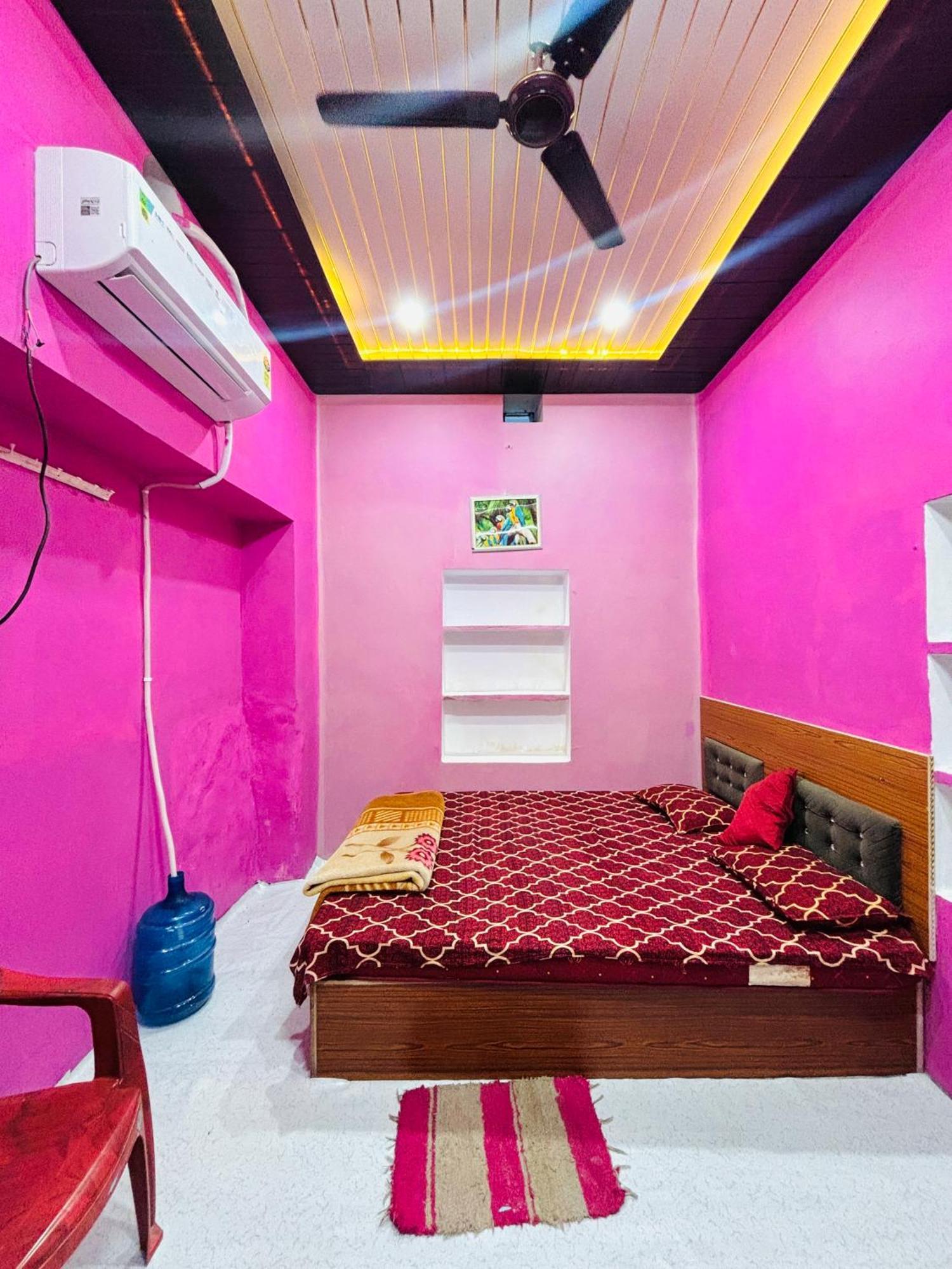 Shivalay Paying Guest House バラナシ エクステリア 写真