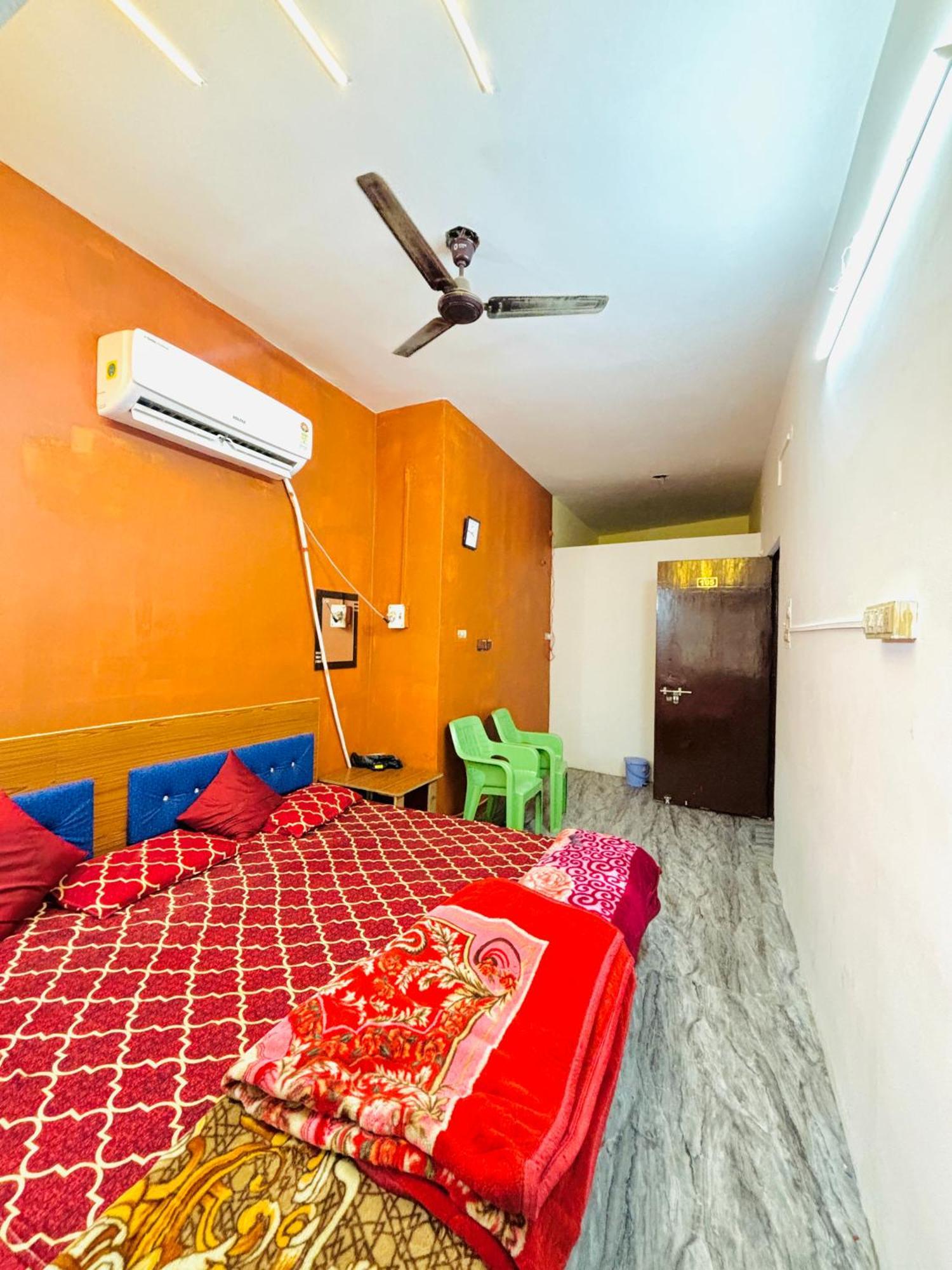 Shivalay Paying Guest House バラナシ エクステリア 写真