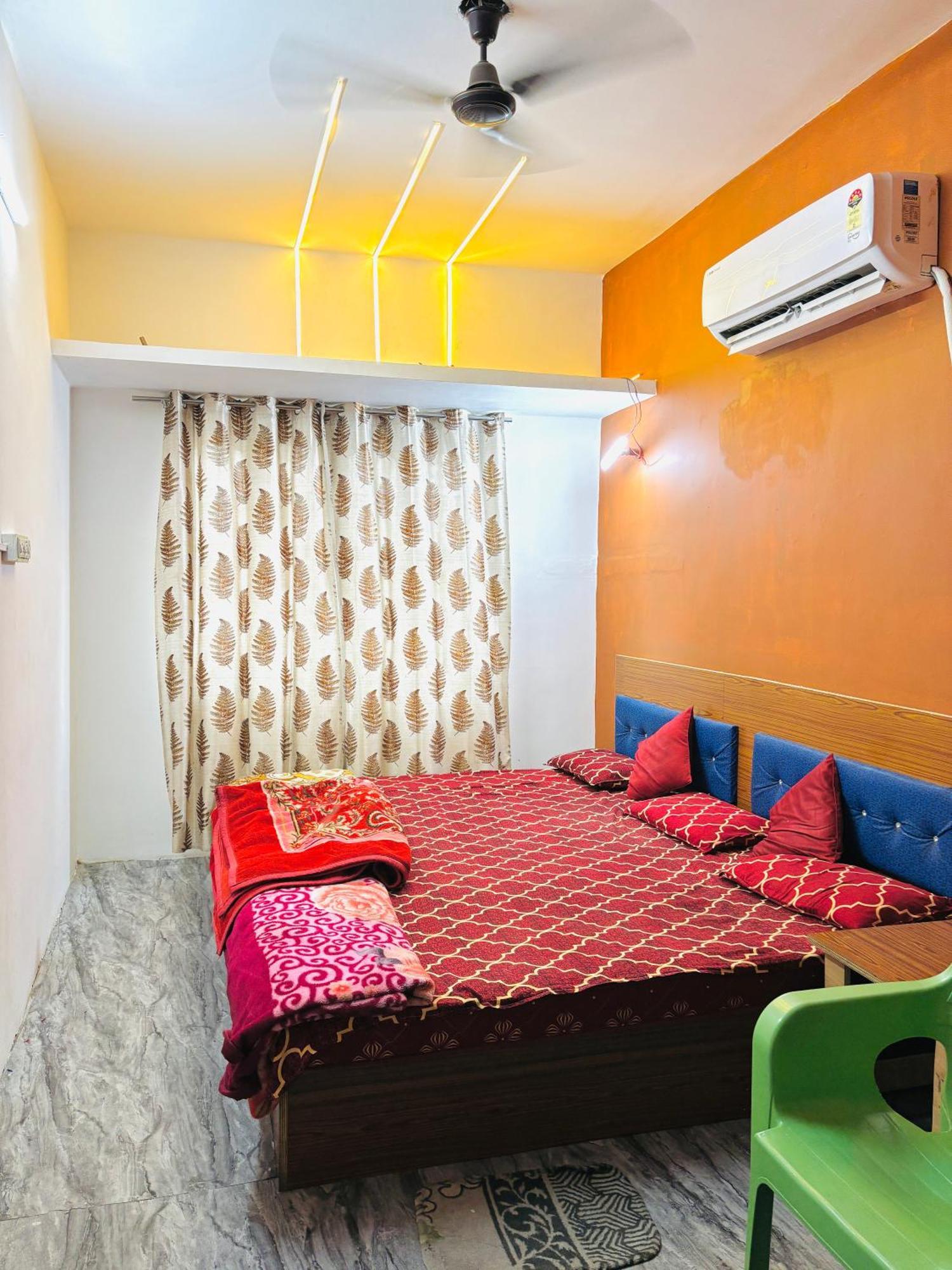 Shivalay Paying Guest House バラナシ エクステリア 写真