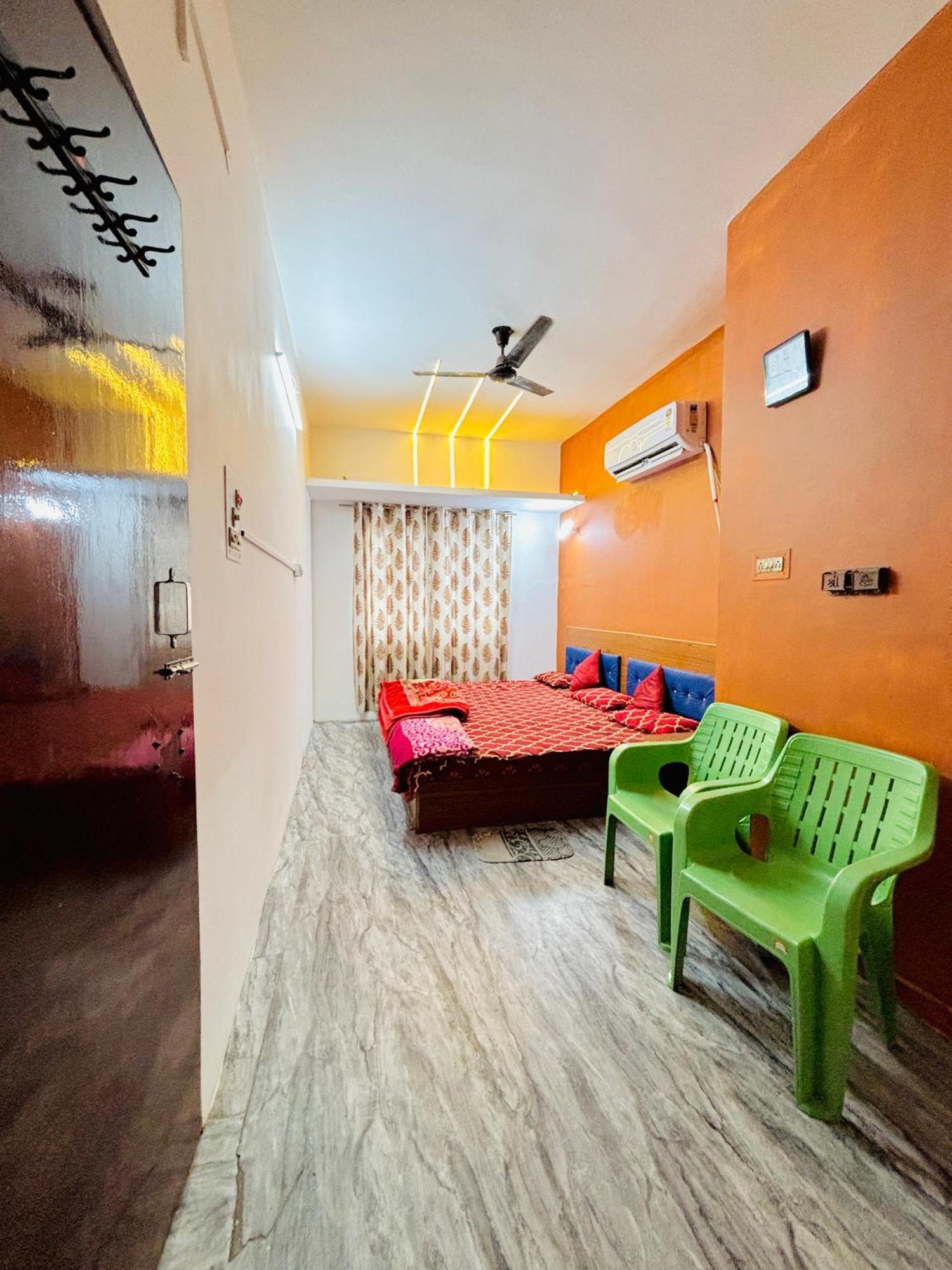 Shivalay Paying Guest House バラナシ エクステリア 写真