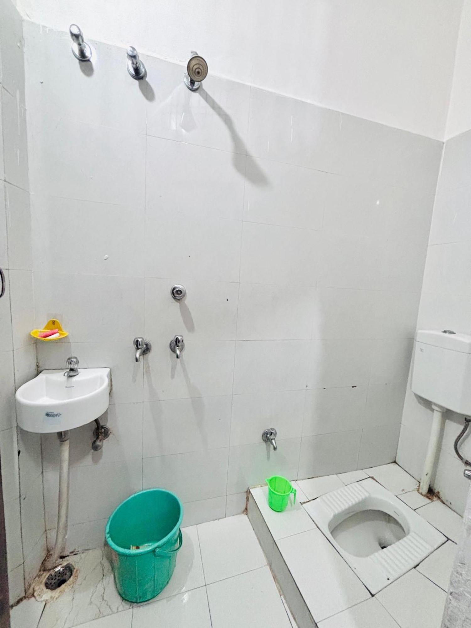 Shivalay Paying Guest House バラナシ エクステリア 写真