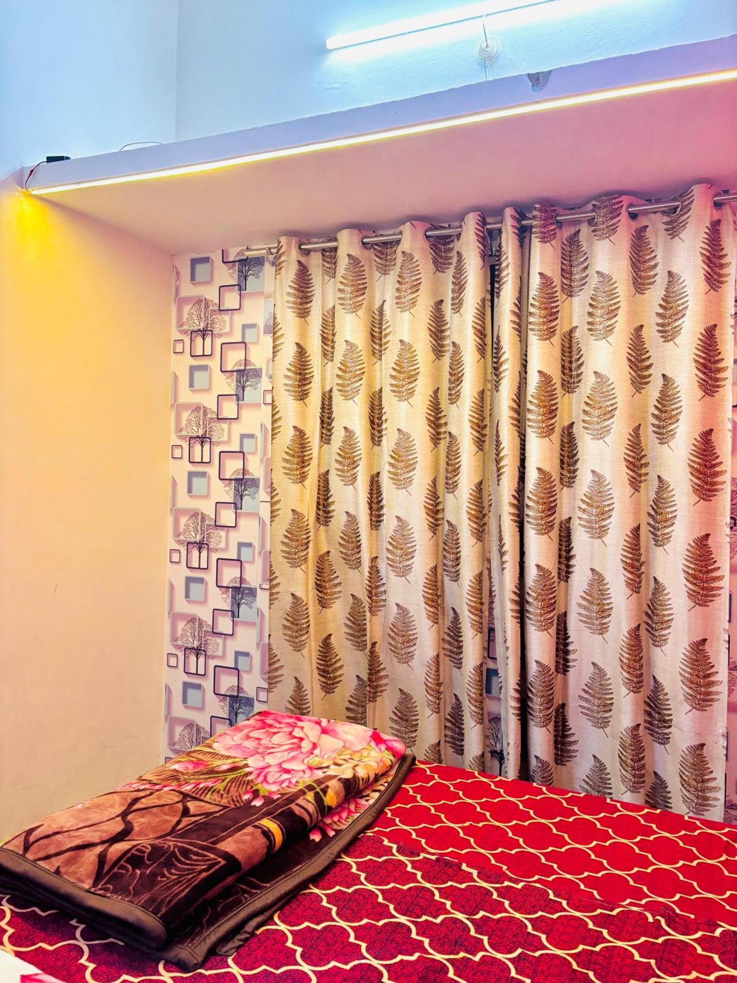 Shivalay Paying Guest House バラナシ エクステリア 写真